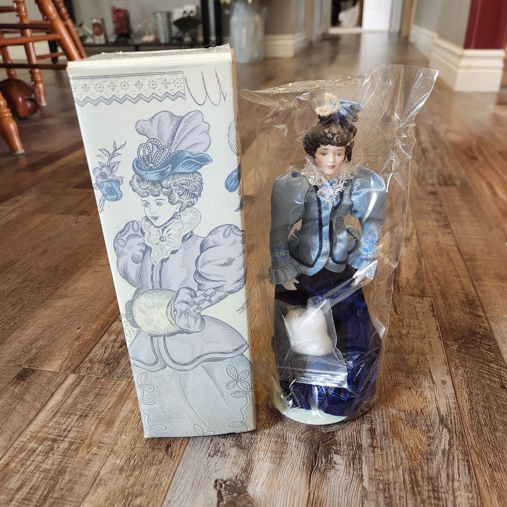 Avon Fashion of American Times Victorian Porcelain Doll Collection 1987 Blue